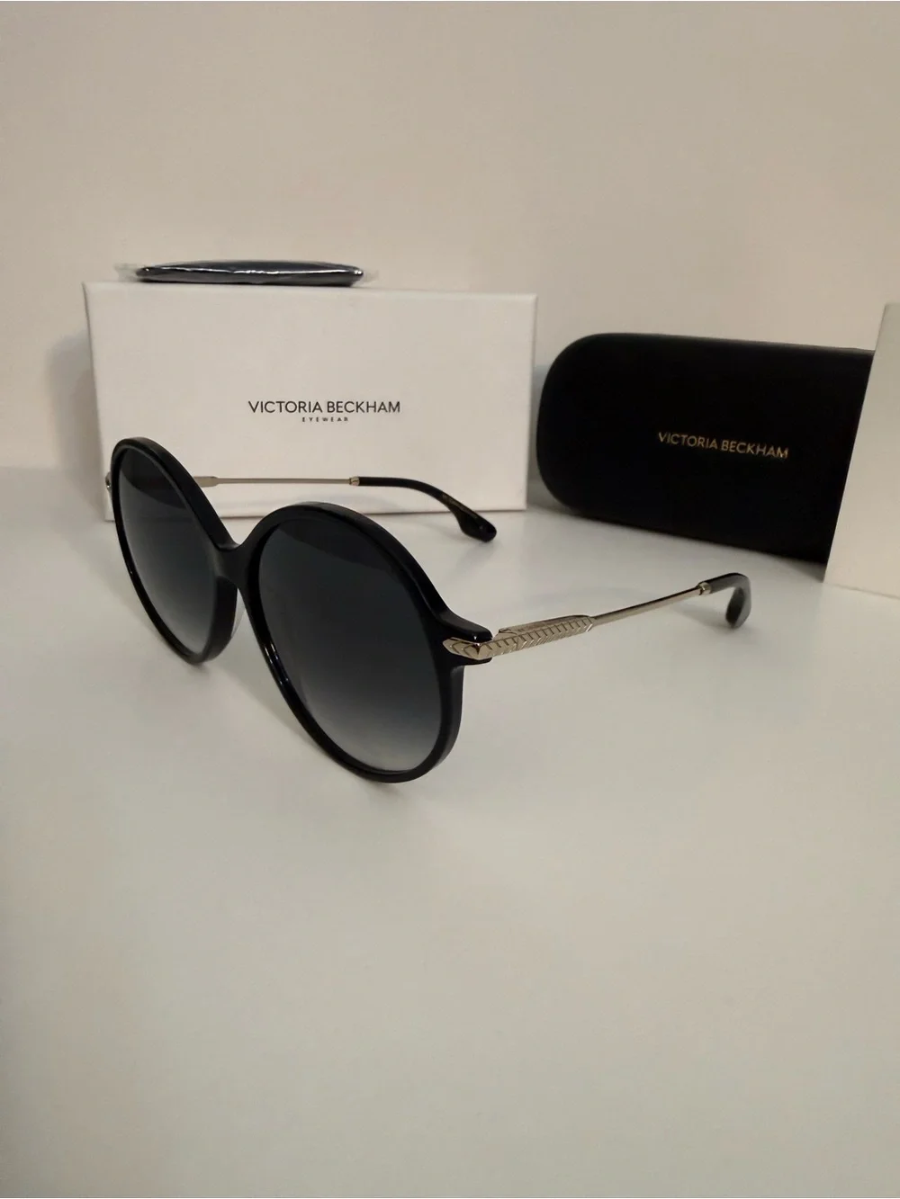 Victoria Beckham VB632S Oversized Round Women Sunglasses